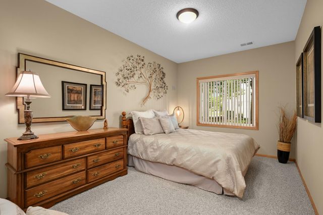 14598 Hunters Lane, Savage, MN 55378
