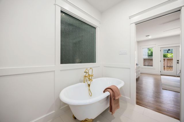1528 Cortlandt Street, Houston, TX 77008