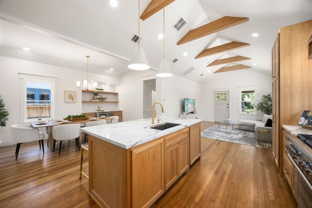 1528 Cortlandt Street, Houston, TX 77008