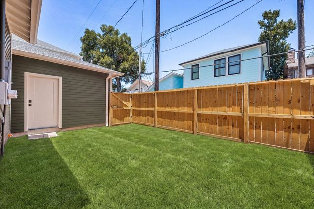 1528 Cortlandt Street, Houston, TX 77008