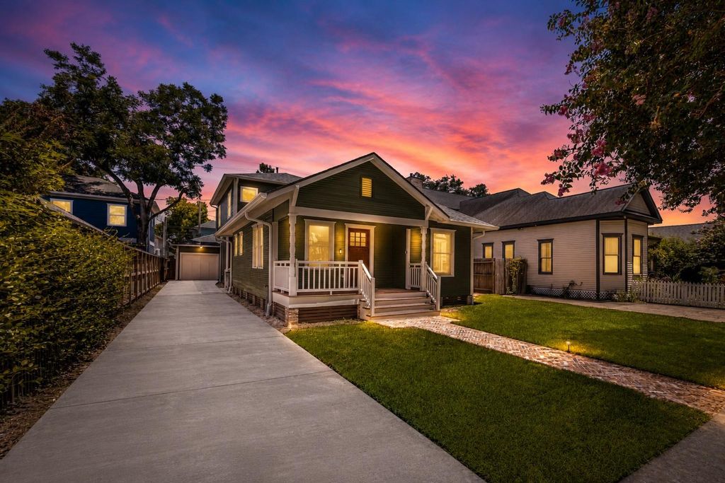 1528 Cortlandt Street, Houston, TX 77008