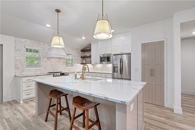 4 Callander Lane, Bella Vista, AR 72715