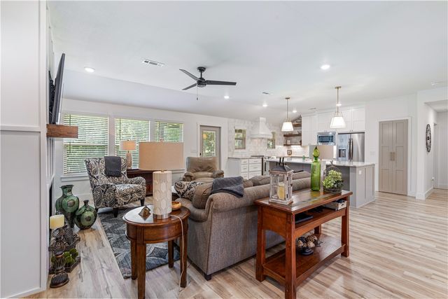 4 Callander Lane, Bella Vista, AR 72715