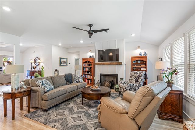 4 Callander Lane, Bella Vista, AR 72715