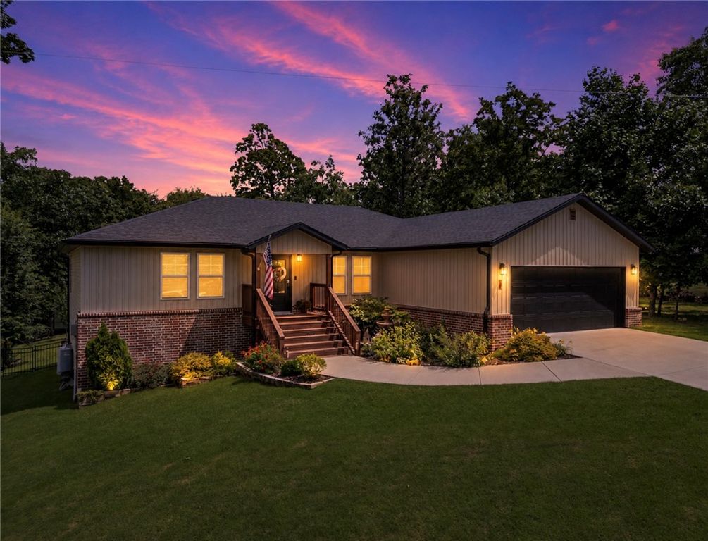 4 Callander Lane, Bella Vista, AR 72715