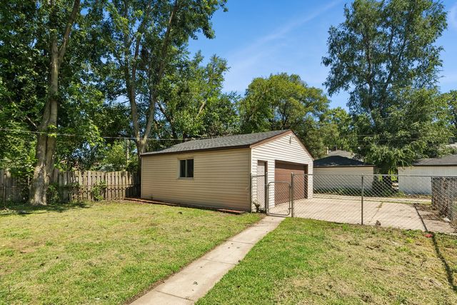 291 Clyde Avenue, Calumet City, IL 60409