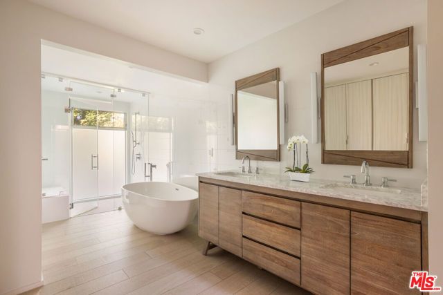 279 Mabery Road, Santa Monica, CA 90402