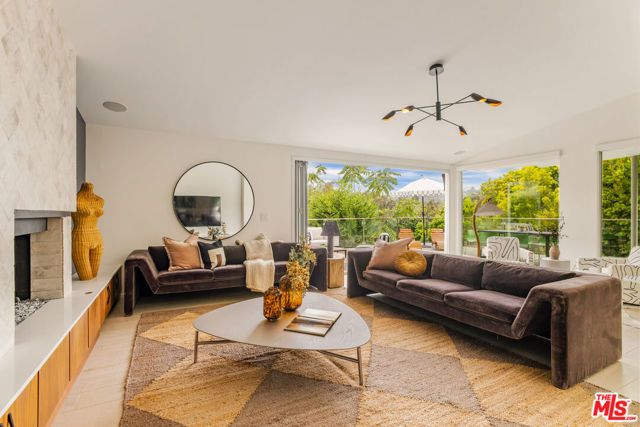 279 Mabery Road, Santa Monica, CA 90402