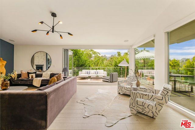 279 Mabery Road, Santa Monica, CA 90402