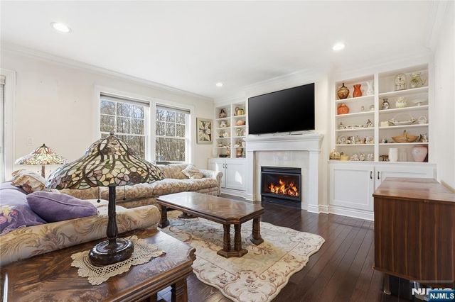 252 4th Avenue, Westwood, NJ 07675