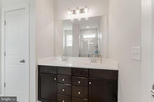 42403 ARCOLA VISTA TER, Sterling, VA 20166
