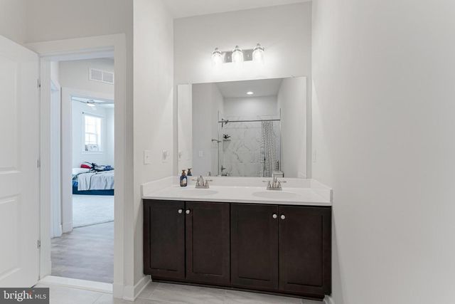 42403 ARCOLA VISTA TER, Sterling, VA 20166