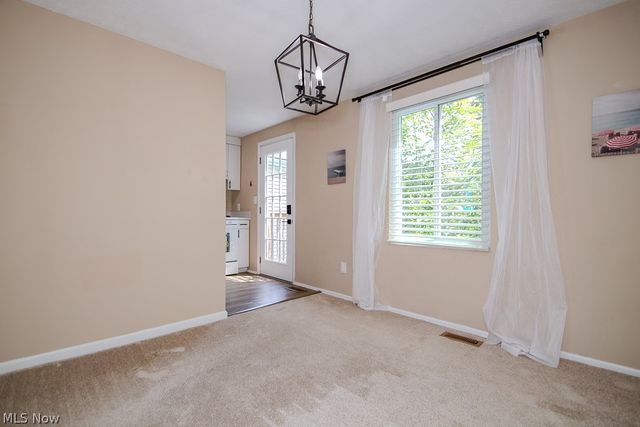 10015 Windjammer Trail, Aurora, OH 44202