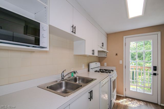 10015 Windjammer Trail, Aurora, OH 44202