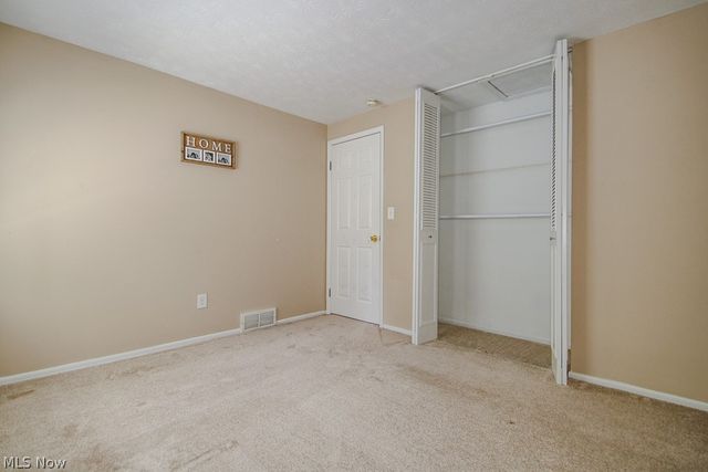 10015 Windjammer Trail, Aurora, OH 44202