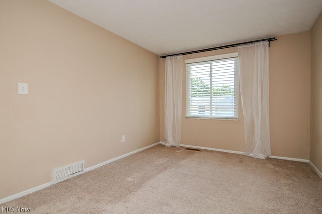 10015 Windjammer Trail, Aurora, OH 44202