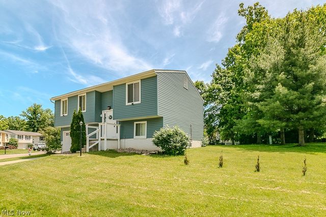 10015 Windjammer Trail, Aurora, OH 44202