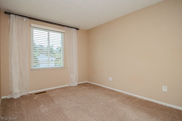 10015 Windjammer Trail, Aurora, OH 44202