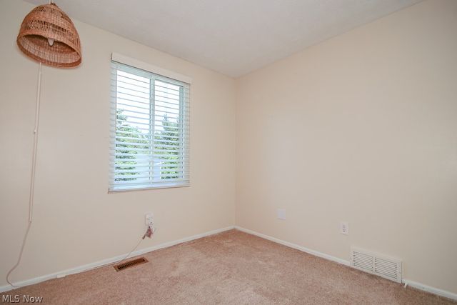 10015 Windjammer Trail, Aurora, OH 44202