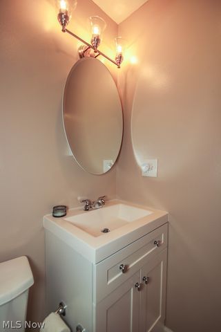 10015 Windjammer Trail, Aurora, OH 44202