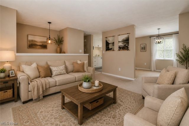 10015 Windjammer Trail, Aurora, OH 44202
