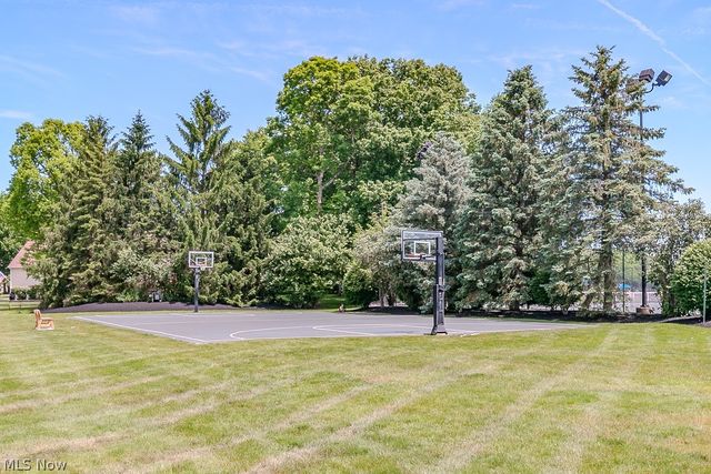 10015 Windjammer Trail, Aurora, OH 44202