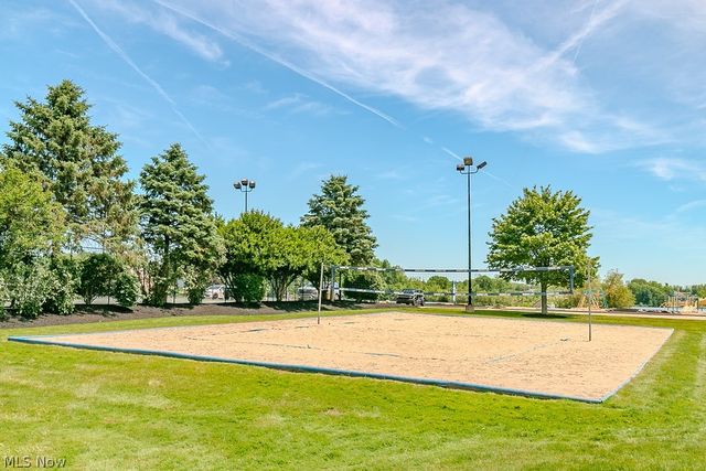 10015 Windjammer Trail, Aurora, OH 44202