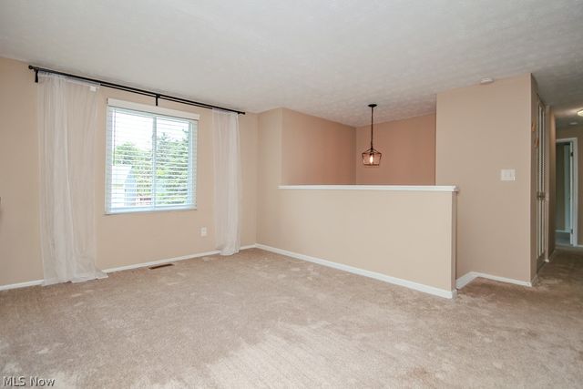 10015 Windjammer Trail, Aurora, OH 44202