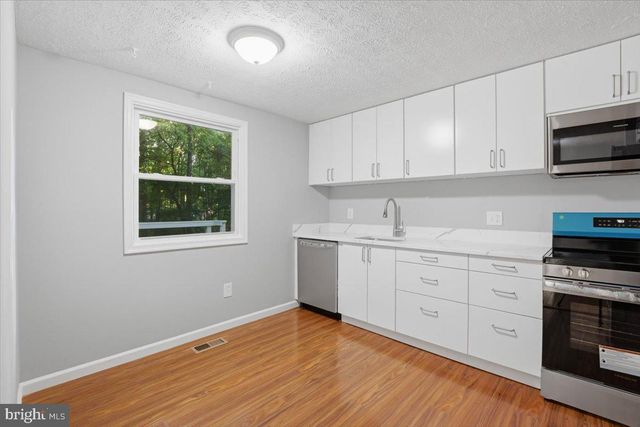 12303 TIGERS EYE CT, Reston, VA 20191