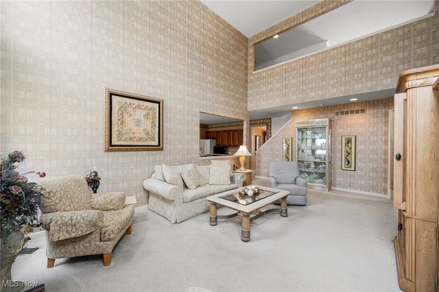 421 Carrington Lane, Broadview Heights, OH 44147