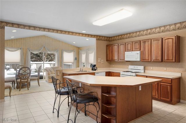 421 Carrington Lane, Broadview Heights, OH 44147