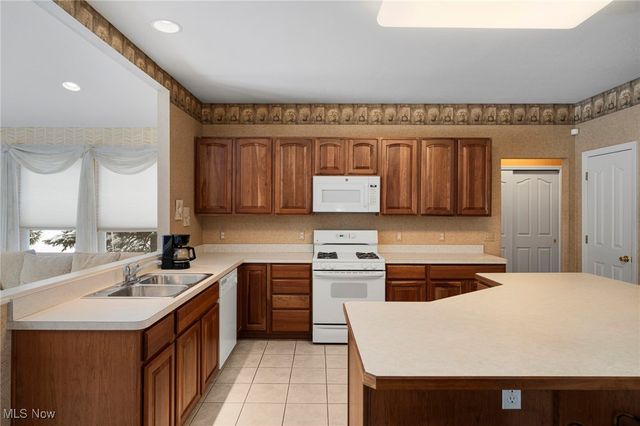 421 Carrington Lane, Broadview Heights, OH 44147