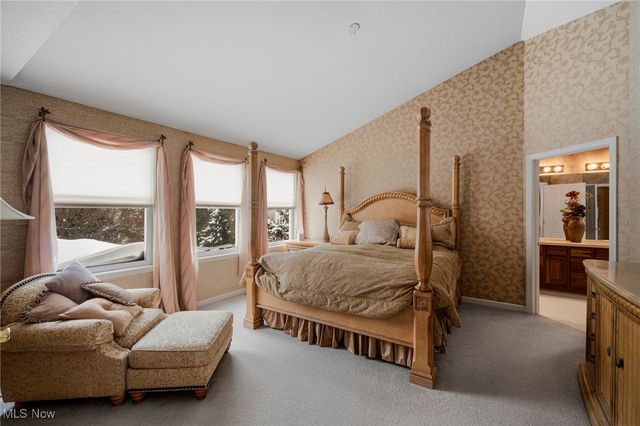 421 Carrington Lane, Broadview Heights, OH 44147