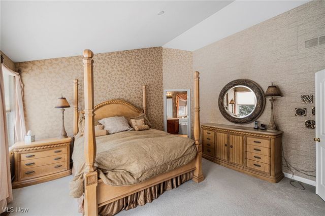 421 Carrington Lane, Broadview Heights, OH 44147