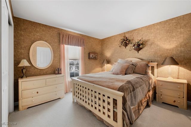 421 Carrington Lane, Broadview Heights, OH 44147