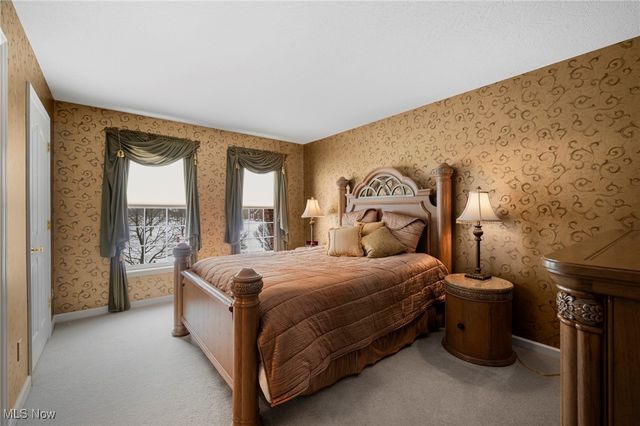 421 Carrington Lane, Broadview Heights, OH 44147