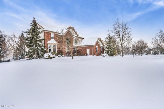 421 Carrington Lane, Broadview Heights, OH 44147