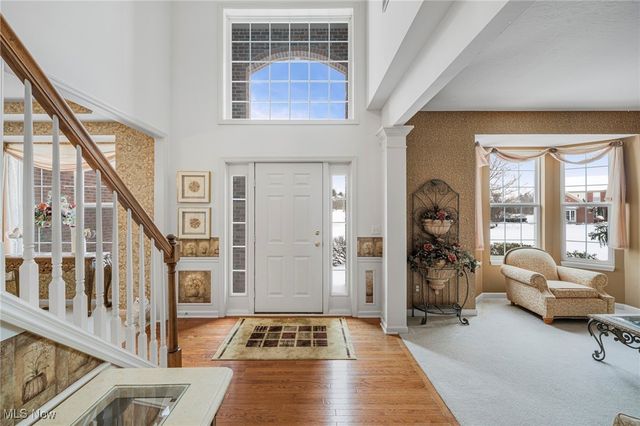 421 Carrington Lane, Broadview Heights, OH 44147