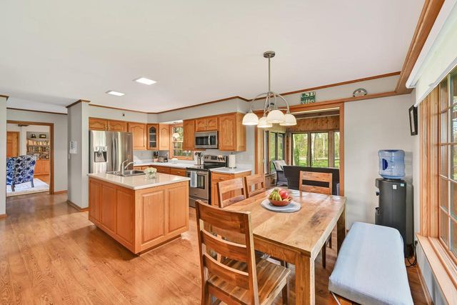 805 Lone Tree ROAD, Elm Grove, WI 53122