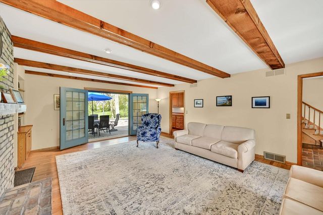 805 Lone Tree ROAD, Elm Grove, WI 53122