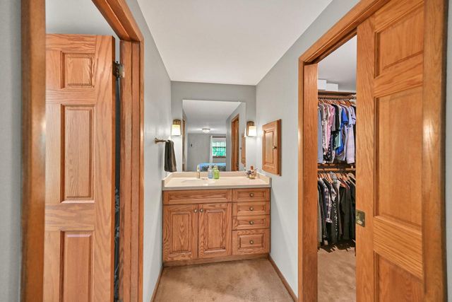 805 Lone Tree ROAD, Elm Grove, WI 53122