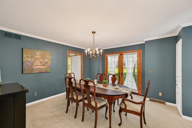 805 Lone Tree ROAD, Elm Grove, WI 53122