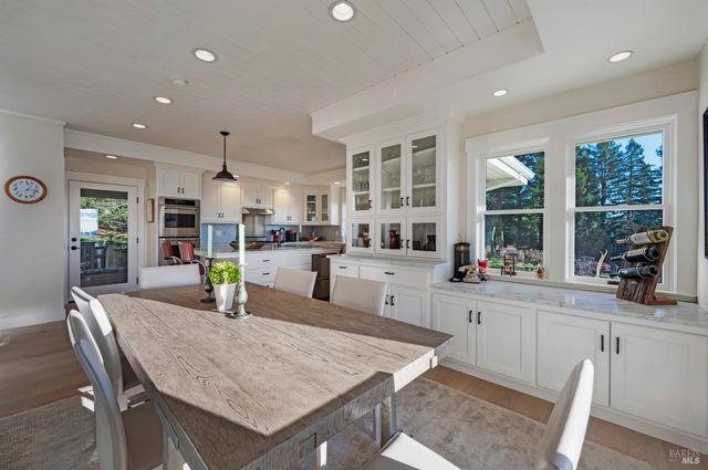 2557 Trinity Rd, Glen Ellen, CA 95442