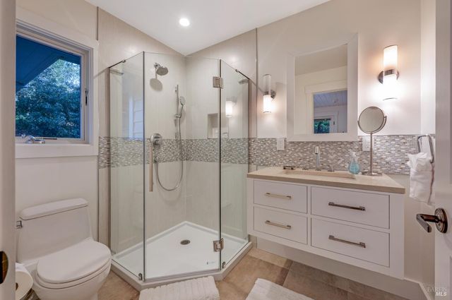 2557 Trinity Rd, Glen Ellen, CA 95442