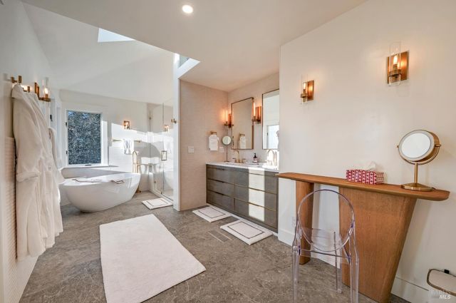 2557 Trinity Rd, Glen Ellen, CA 95442