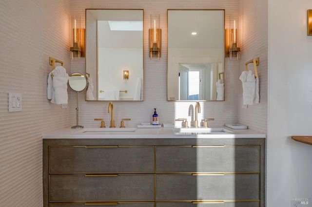 2557 Trinity Rd, Glen Ellen, CA 95442