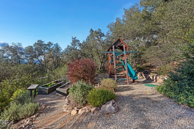 2557 Trinity Rd, Glen Ellen, CA 95442