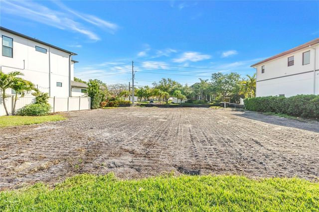 750 CORDOVA BOULEVARD NE, St Petersburg, FL 33704