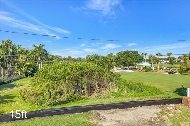 750 CORDOVA BOULEVARD NE, St Petersburg, FL 33704