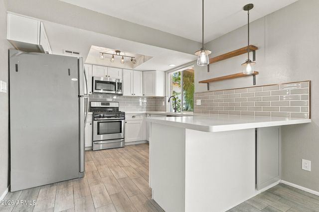 629 E HOLMES Avenue, Mesa, AZ 85204